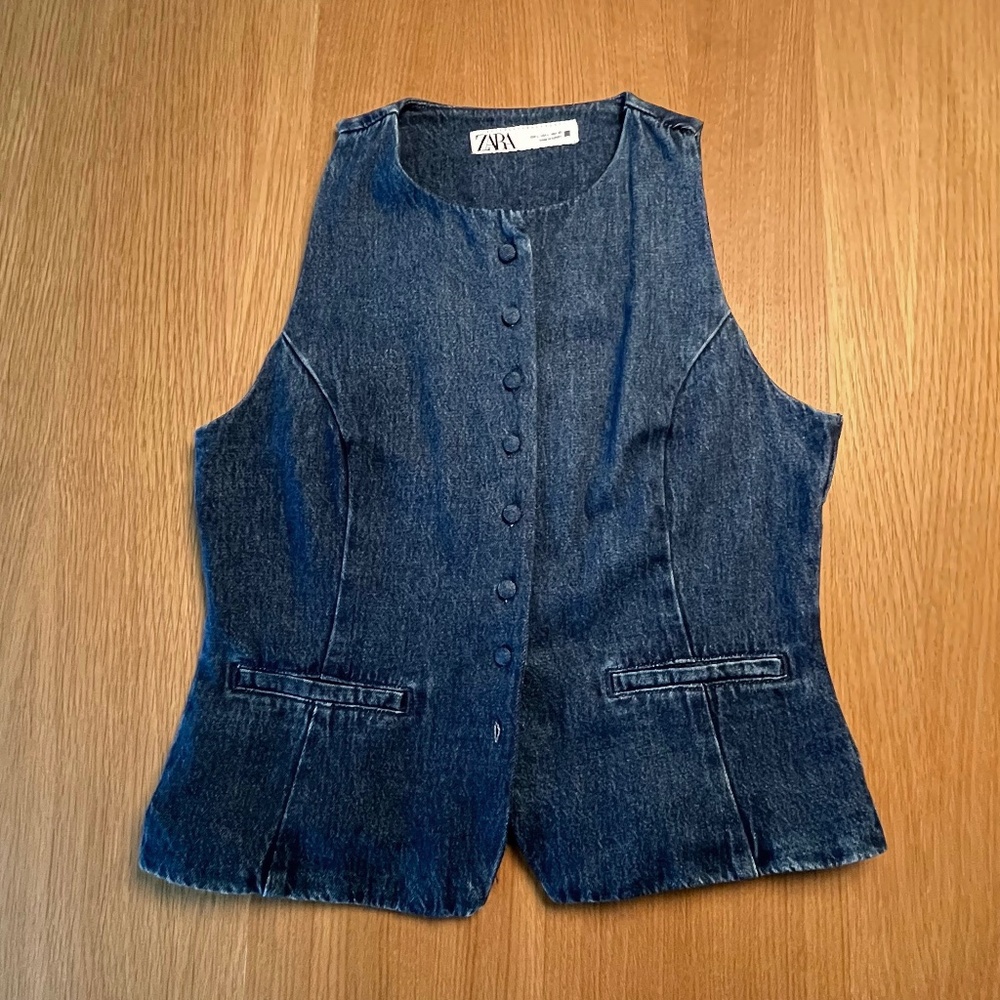 ZARA Z1975 Fitted Denim Vest Button Down Waistcoat Medium Wash. Size L.